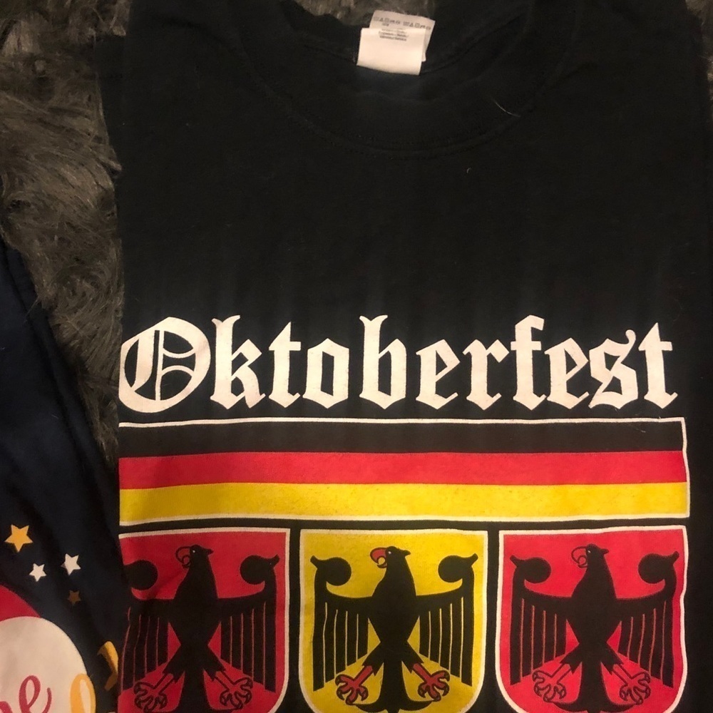 Misc bundle of tees - Picture 3 of 4